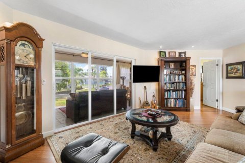 Condo in Stuart, Florida, 2 bedrooms  № 1118154 - photo 18