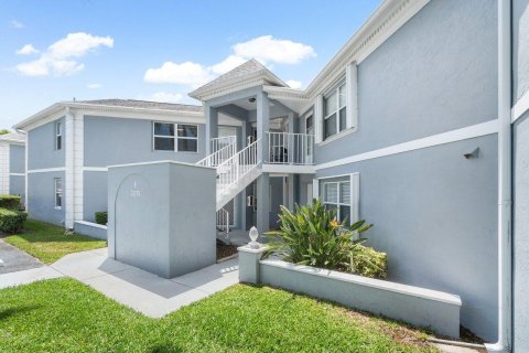 Condo in Stuart, Florida, 2 bedrooms  № 1118154 - photo 6