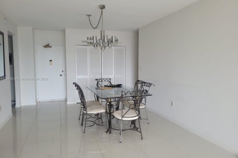 Copropriété à louer à Hallandale Beach, Floride: 1 chambre, 80.82 m2 № 1364941 - photo 13