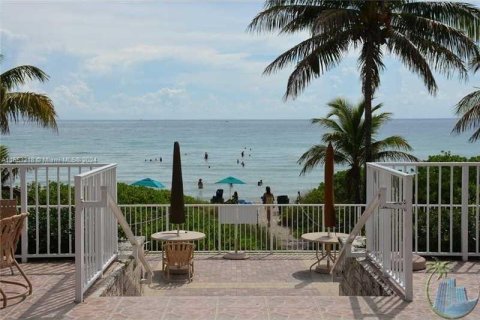 Copropriété à louer à Hallandale Beach, Floride: 1 chambre, 80.82 m2 № 1364941 - photo 28