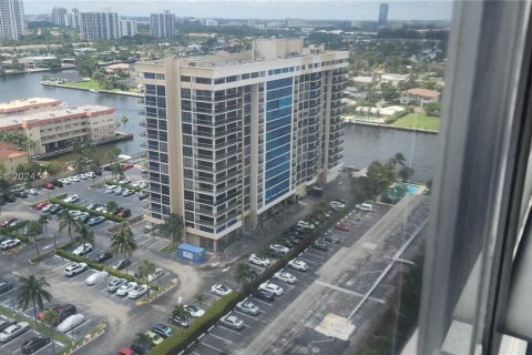 Copropriété à louer à Hallandale Beach, Floride: 1 chambre, 80.82 m2 № 1364941 - photo 8