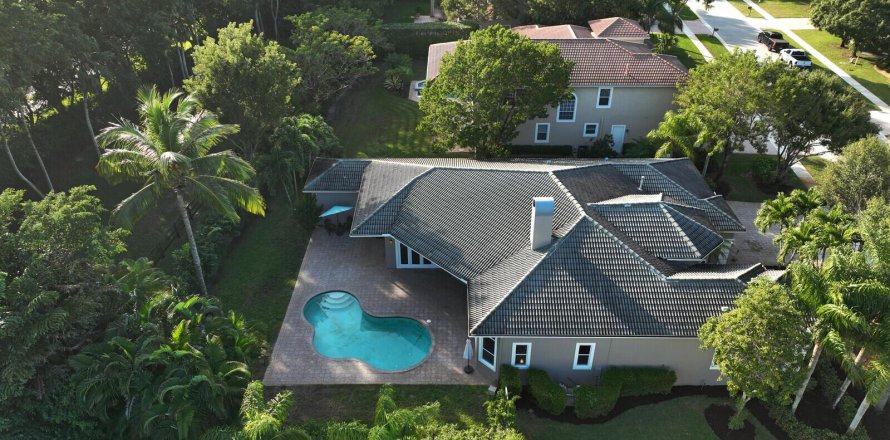 Villa ou maison à Wellington, Floride 5 chambres, 322.74 m2 № 874453