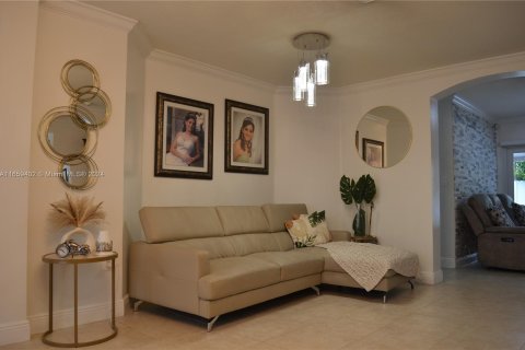 Casa en venta en Homestead, Florida, 4 dormitorios, 144.18 m2 № 1364129 - foto 11