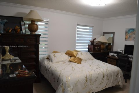 House in Homestead, Florida 4 bedrooms, 144.18 sq.m. № 1364129 - photo 20