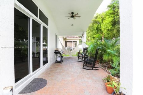 Villa ou maison à vendre à Pembroke Pines, Floride: 3 chambres, 171.87 m2 № 1364105 - photo 24