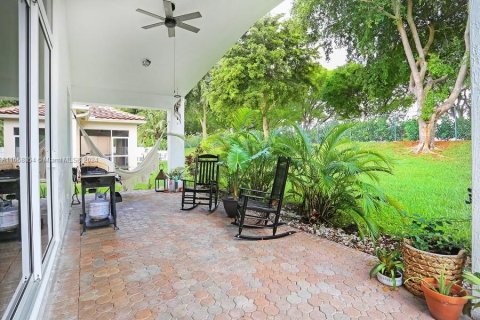 Villa ou maison à vendre à Pembroke Pines, Floride: 3 chambres, 171.87 m2 № 1364105 - photo 25