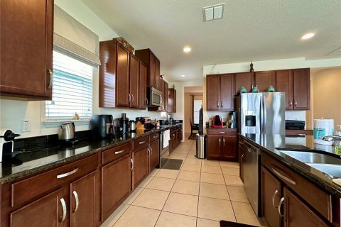 Villa ou maison à vendre à Kissimmee, Floride: 4 chambres, 245.73 m2 № 1250069 - photo 6