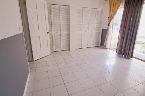 Condo in West Palm Beach, Florida, 1 bedroom  № 805332 - photo 22