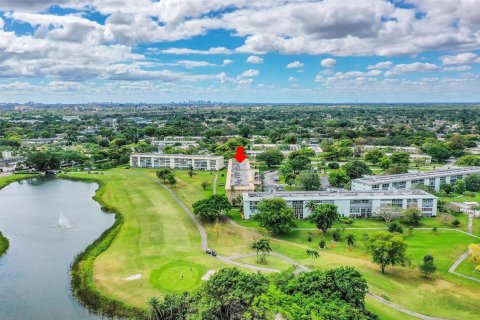 Condo in Coconut Creek, Florida, 2 bedrooms  № 1104736 - photo 4