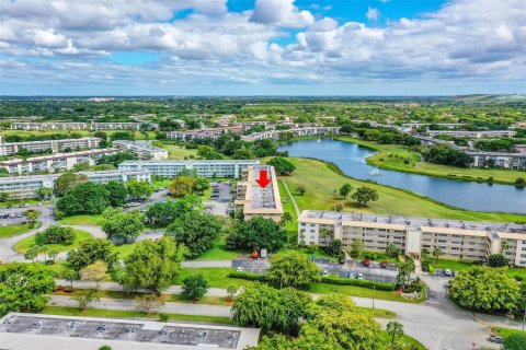 Condominio en venta en Coconut Creek, Florida, 2 dormitorios, 108.23 m2 № 1104736 - foto 5