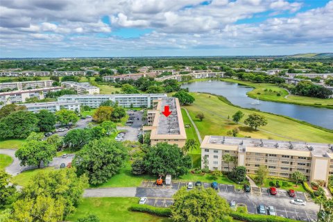 Condo in Coconut Creek, Florida, 2 bedrooms  № 1104736 - photo 10