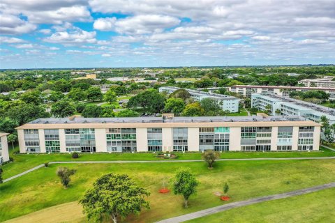 Condo in Coconut Creek, Florida, 2 bedrooms  № 1104736 - photo 14