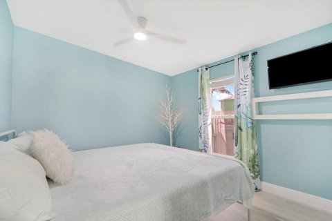 Casa en venta en Jensen Beach, Florida, 2 dormitorios, 99.59 m2 № 1104735 - foto 12