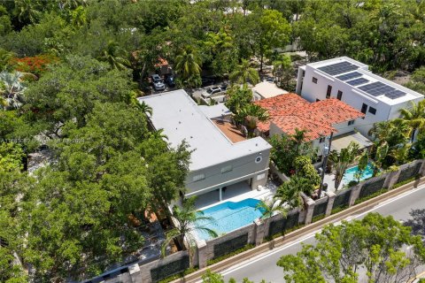 Casa en venta en Miami, Florida, 4 dormitorios, 273.6 m2 № 1377357 - foto 20