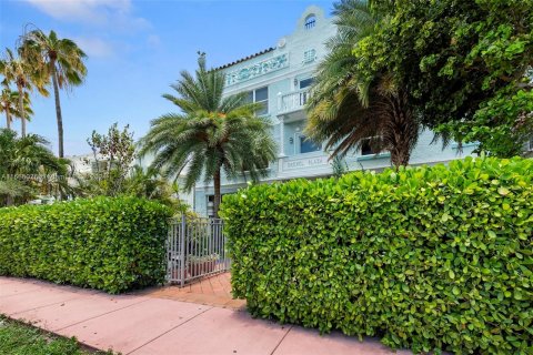 Copropriété à vendre à Miami Beach, Floride: 2 chambres, 88.44 m2 № 1377406 - photo 2