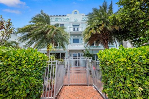 Copropriété à vendre à Miami Beach, Floride: 2 chambres, 88.44 m2 № 1377406 - photo 3