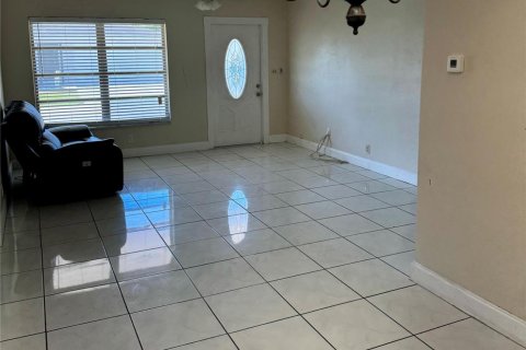 Casa en venta en Tamarac, Florida, 2 dormitorios, 99.22 m2 № 1104558 - foto 11