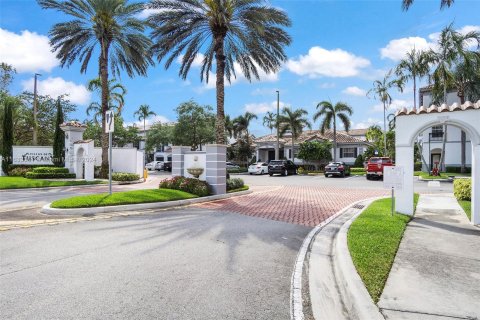 Condo in Sunrise, Florida, 2 bedrooms  № 1321091 - photo 10