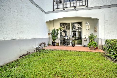 Condo in Sunrise, Florida, 2 bedrooms  № 1321091 - photo 6