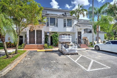 Condo in Sunrise, Florida, 2 bedrooms  № 1321091 - photo 2