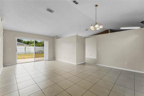 Villa ou maison à vendre à Kissimmee, Floride: 3 chambres, 133.22 m2 № 1289646 - photo 5