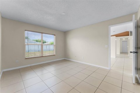 House in Kissimmee, Florida 3 bedrooms, 133.22 sq.m. № 1289646 - photo 20