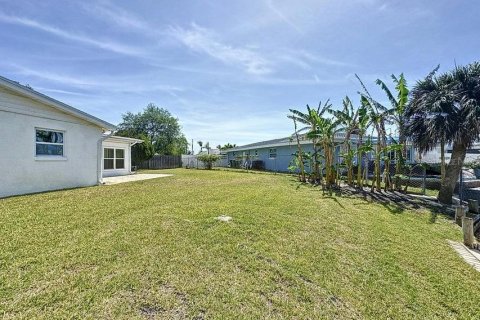 Villa ou maison à vendre à Merrit Island, Floride: 4 chambres, 163.32 m2 № 1133928 - photo 5