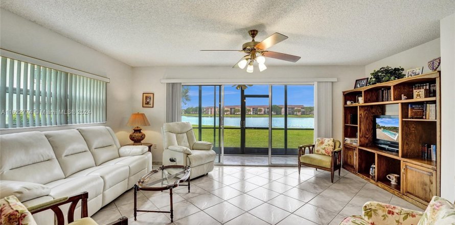 Condo à Pembroke Pines, Floride, 2 chambres  № 1269609