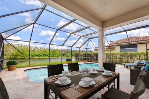 Villa ou maison à vendre à Weston, Floride: 5 chambres, 317.82 m2 № 1170621 - photo 4