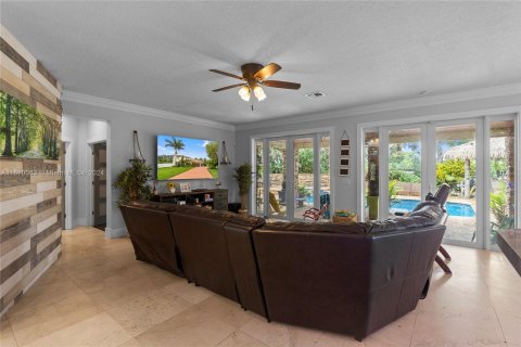 Villa ou maison à vendre à Pembroke Pines, Floride: 5 chambres, 285.49 m2 № 1396214 - photo 13