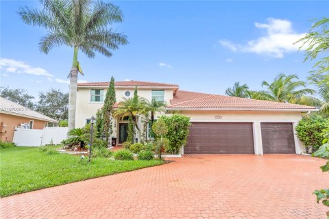 Villa ou maison à vendre à Pembroke Pines, Floride: 5 chambres, 285.49 m2 № 1396214 - photo 6