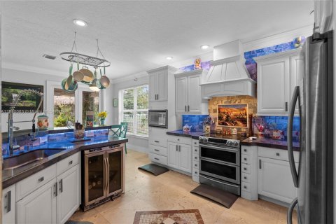 Villa ou maison à vendre à Pembroke Pines, Floride: 5 chambres, 285.49 m2 № 1396214 - photo 22