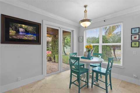 Villa ou maison à vendre à Pembroke Pines, Floride: 5 chambres, 285.49 m2 № 1396214 - photo 17