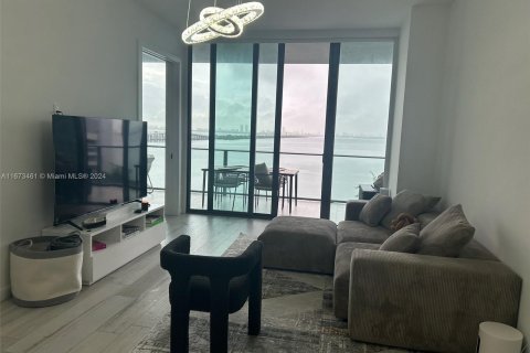 Condominio en alquiler en Miami, Florida, 2 dormitorios, 106.19 m2 № 1396216 - foto 2