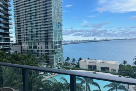 Condominio en alquiler en Miami, Florida, 2 dormitorios, 106.19 m2 № 1396216 - foto 1