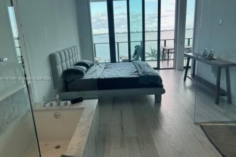 Condominio en alquiler en Miami, Florida, 2 dormitorios, 106.19 m2 № 1396216 - foto 4