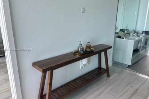 Condominio en alquiler en Miami, Florida, 2 dormitorios, 106.19 m2 № 1396216 - foto 7