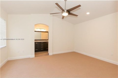 Townhouse in Hollywood, Florida 3 bedrooms, 149.02 sq.m. № 1126950 - photo 8