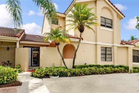 Touwnhouse à vendre à Hialeah, Floride: 3 chambres, 146.97 m2 № 1362611 - photo 8