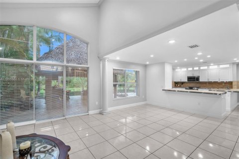 Villa ou maison à vendre à Pembroke Pines, Floride: 4 chambres, 209.77 m2 № 1362612 - photo 13