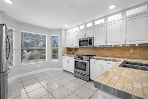 Villa ou maison à vendre à Pembroke Pines, Floride: 4 chambres, 209.77 m2 № 1362612 - photo 7