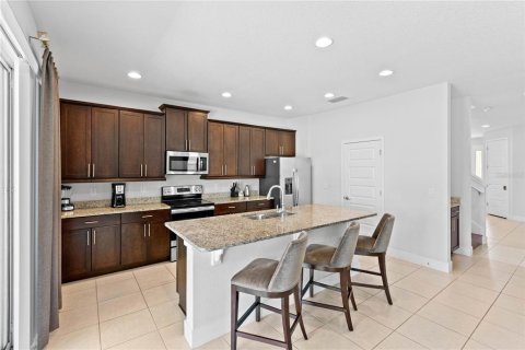 Casa en venta en Kissimmee, Florida, 5 dormitorios, 238.76 m2 № 743031 - foto 11