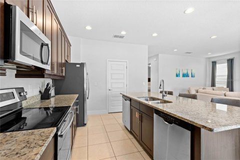 Casa en venta en Kissimmee, Florida, 5 dormitorios, 238.76 m2 № 743031 - foto 14