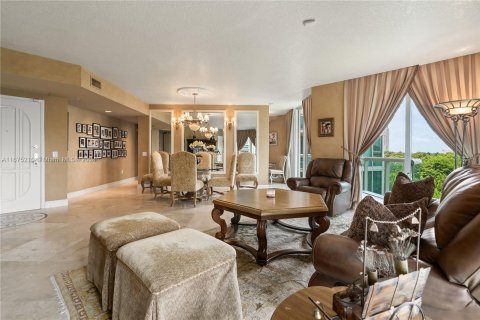 Condo in Aventura, Florida, 2 bedrooms  № 1399045 - photo 14