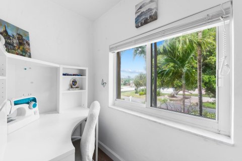 Casa en venta en Pompano Beach, Florida, 6 dormitorios, 371.33 m2 № 860856 - foto 16