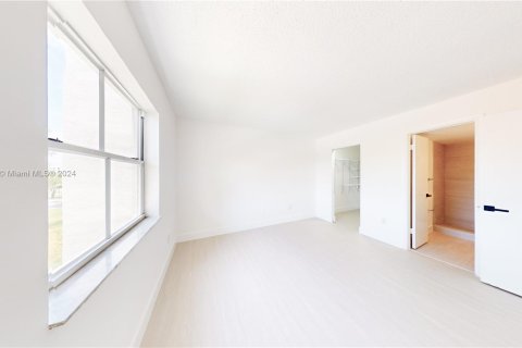 Condo in Miami, Florida, 2 bedrooms  № 1281201 - photo 18