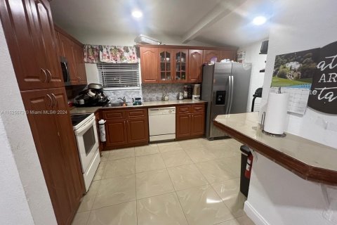 Casa en venta en Miramar, Florida, 3 dormitorios, 148.92 m2 № 1281156 - foto 1