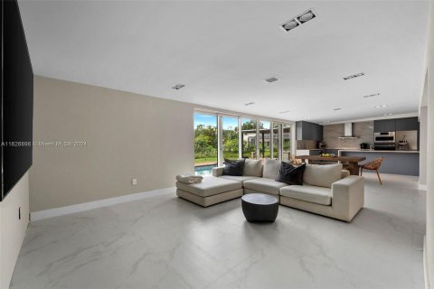 Villa ou maison à vendre à Pinecrest, Floride: 5 chambres, 297.29 m2 № 1281157 - photo 12