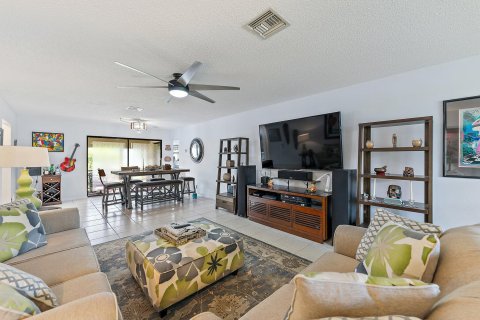 House in Boynton Beach, Florida 2 bedrooms, 130.06 sq.m. № 1097974 - photo 24