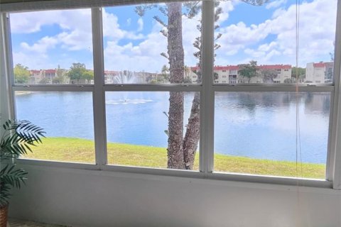 Copropriété à vendre à Sunrise, Floride: 1 chambre, 57.6 m2 № 1005150 - photo 24